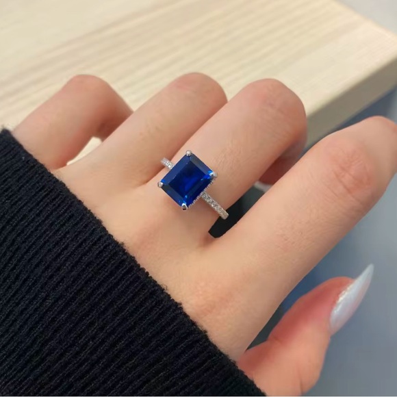 S925 Sterling Silver Radiant Cut Blue Vintage Cubic Zirconia Ring - Picture 6 of 12